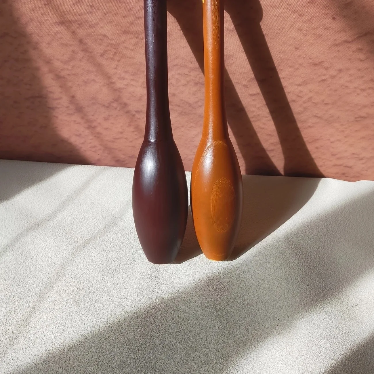 

280 г * 2 шт. Индийские молотки (клуббеллы) из массива дерева для силовых тренировок Jori Gym Meels, фитнес-молотки