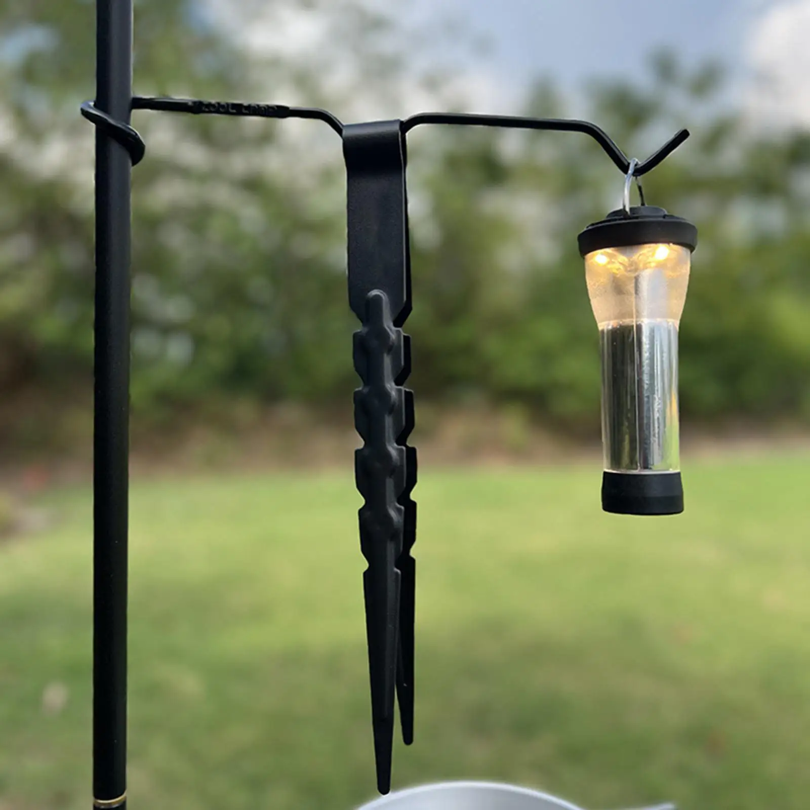 Light Pole Mount Bracket for Camping Lanterns in Outdoor Spaces