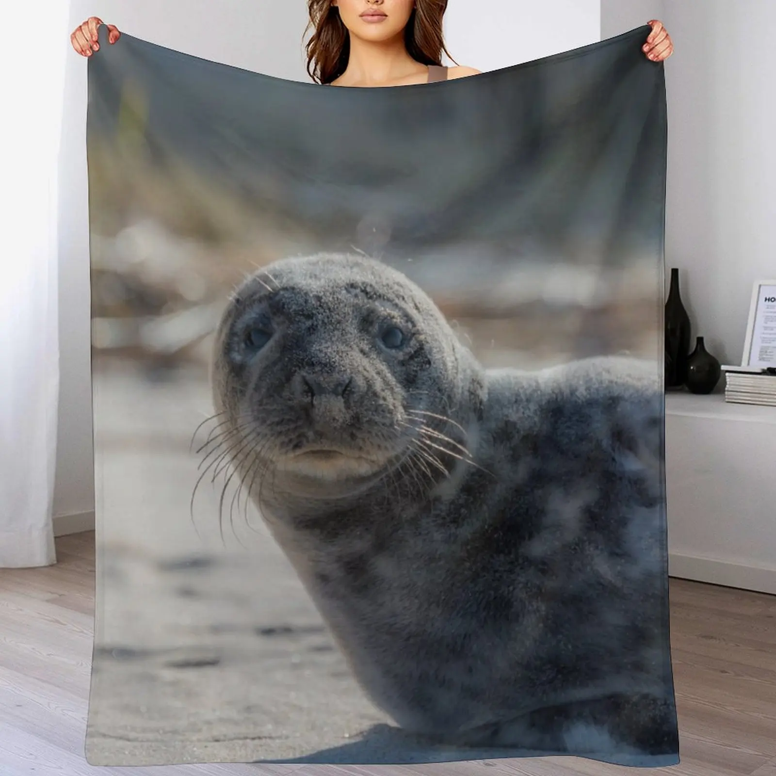 Sweet Baby Seal on a Beach Looking At You with Big Eyes Throw Blanket Luxury Throw Moving Blankets For Bed Furry Blankets