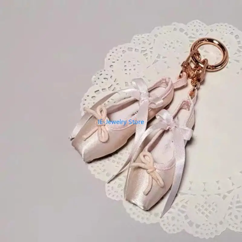 

W8KF Деликатные балетные ботинки Keyring Fashion Cool Cool Bag Bead Bead Holder Holder Cealer Holder Charm для ключей и сумок