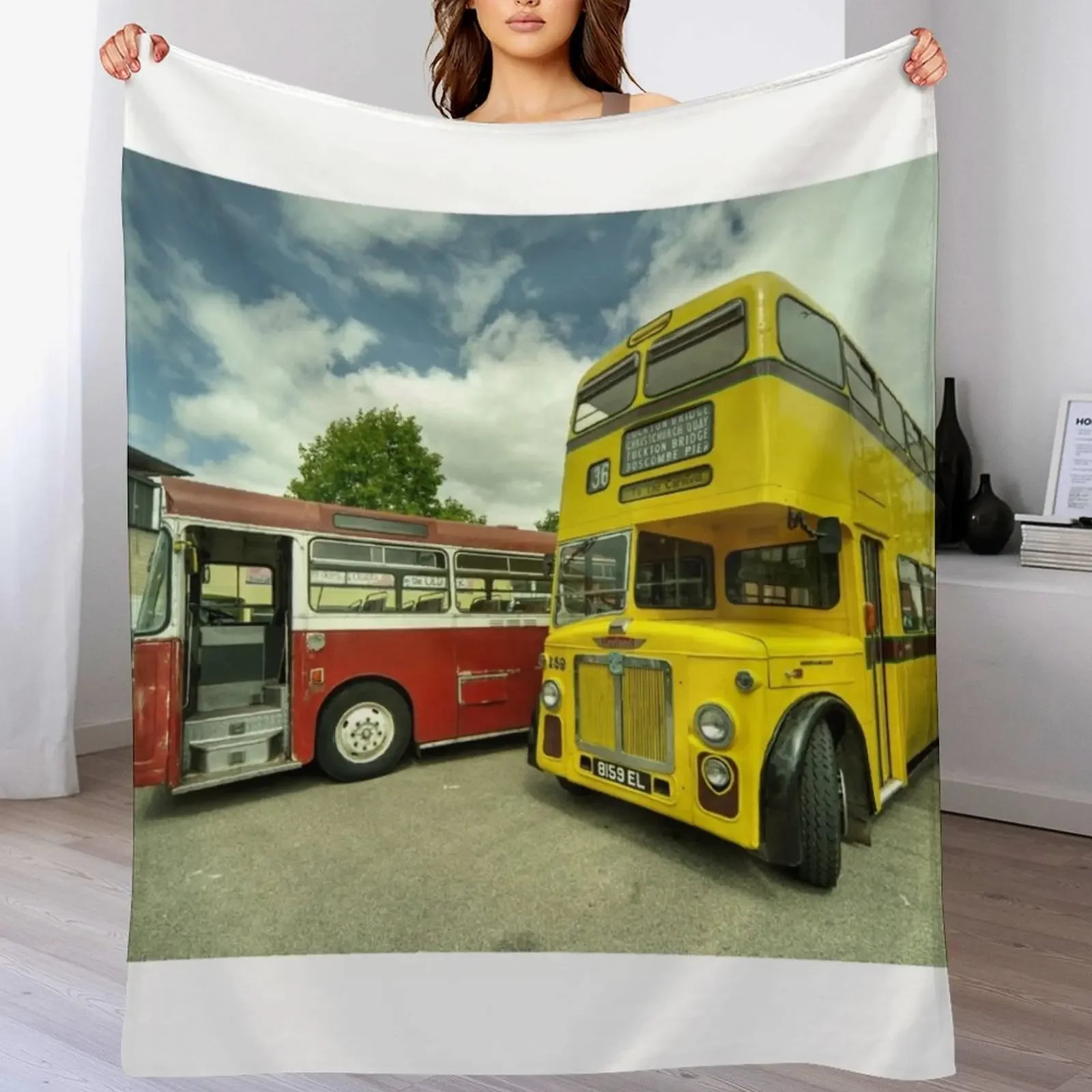 Red Bus Yellow Bus Throw Blanket All Season Soft Lightweight Blanket for Home
