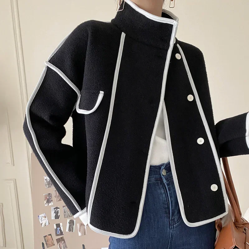 Korean Style Luxurious Pearl Velvet Coat for Women Autumn New Color Blocking Edging Stand Collar Short Jacket Soft Loose White