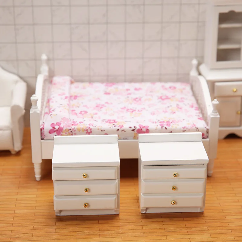 1:12 acessórios para casa de bonecas, decoração de cena de casa de brincar, mini móveis, quarto, tecido de madeira europeu, cama de casal, conjunto de mesa de cabeceira