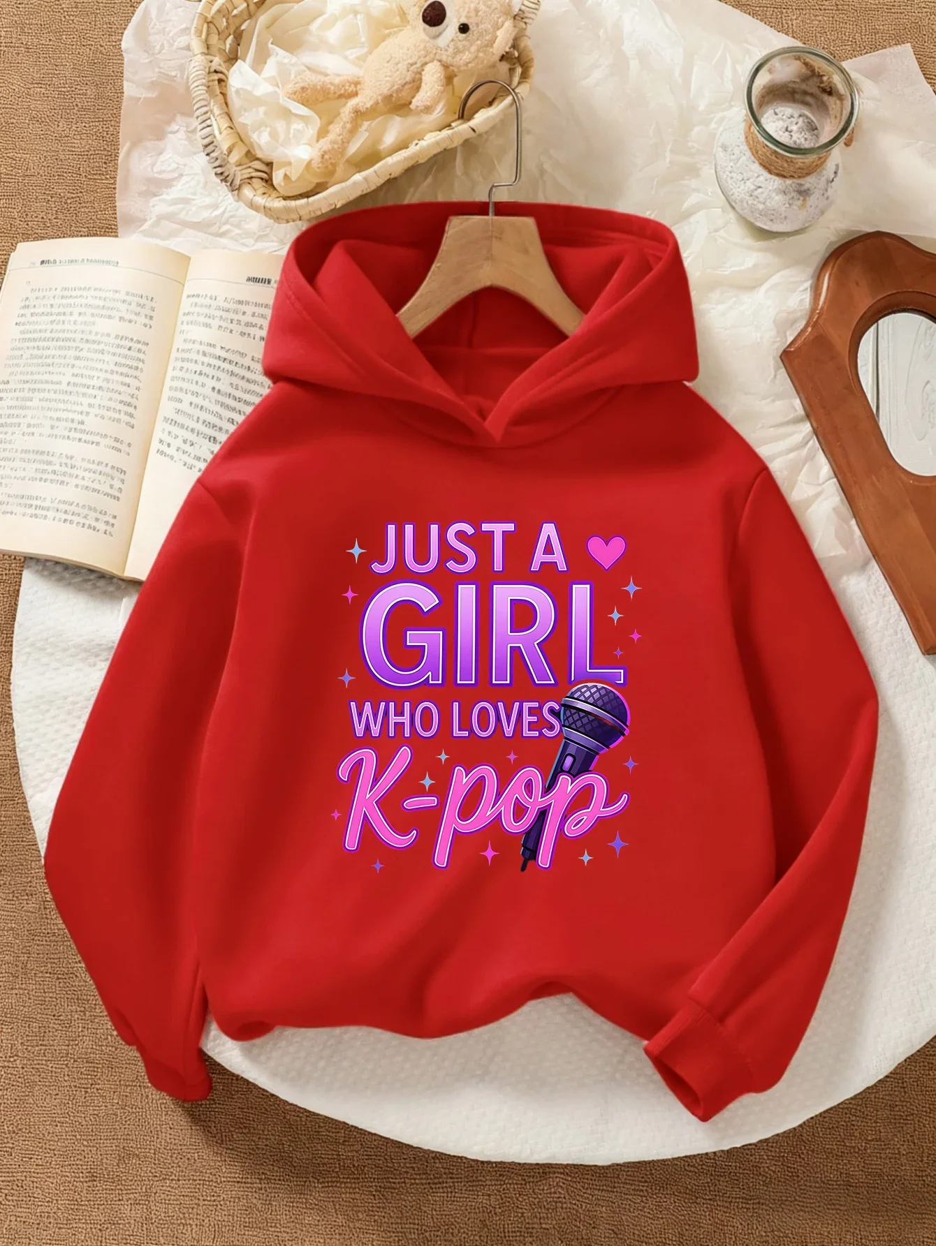Just A Girl Who Loves K-Pop Graphic Hoodie Cute Printed Black Sweatshirt Girls Women Casual Loose Hooded Pullover Tops