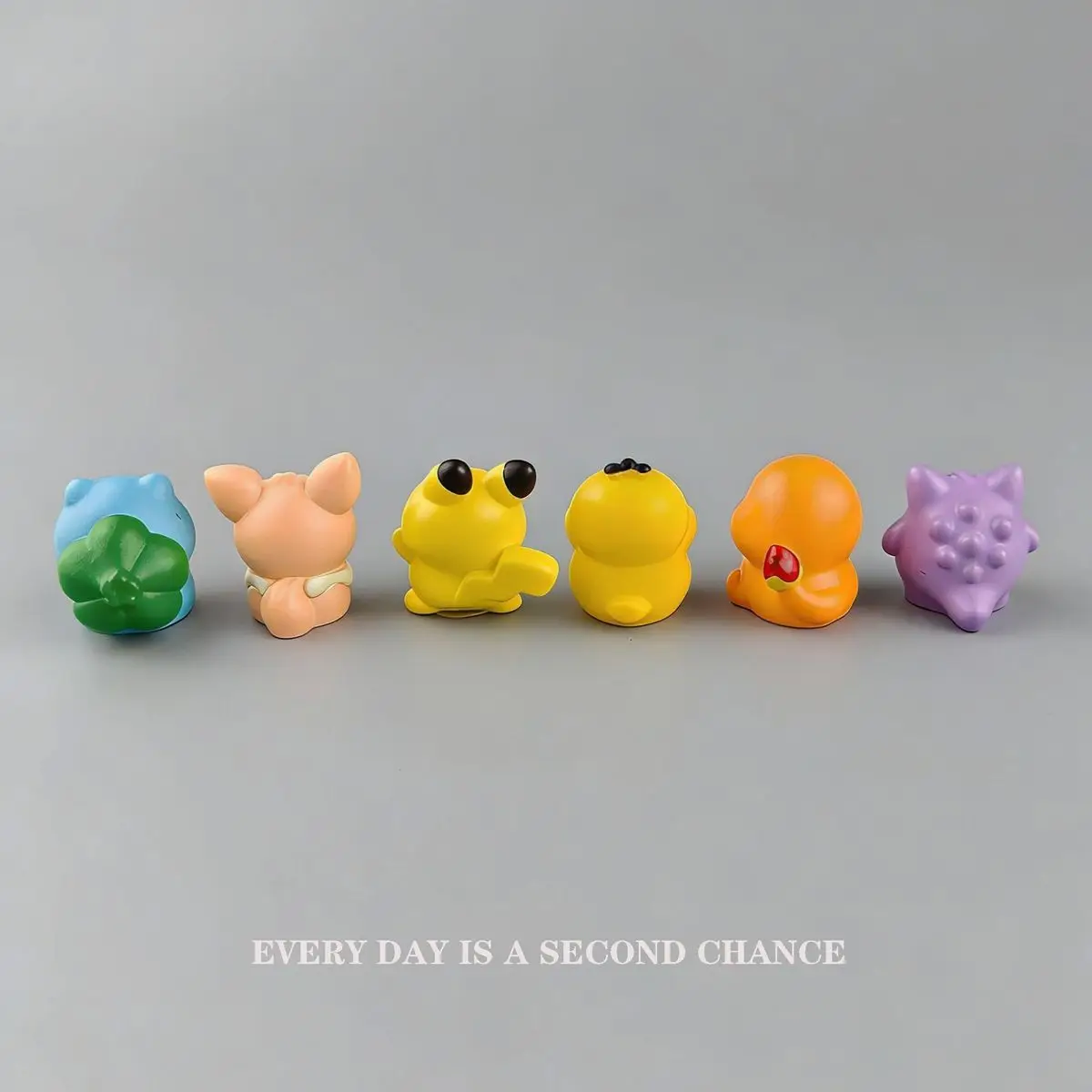 Chibi-Pokémon-Figur als Schreibtischdekoration, Zentralbildschirm-Ornament, Büroarbeitsplatz-Deko, Heilendes und Stressabbauendes Mini-Spielzeug – Detail 5