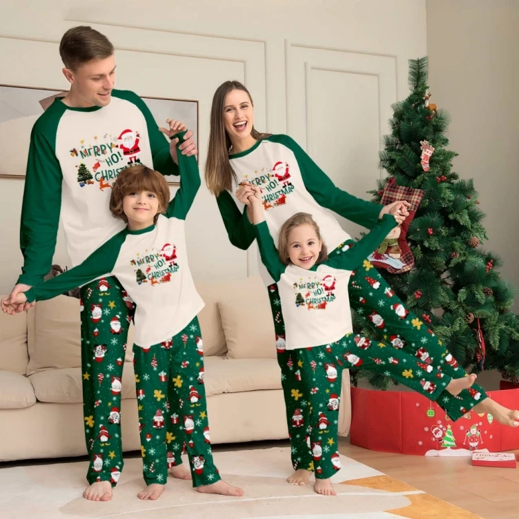 

2025 New Green Print Family Pajamas Set Mom Daughter Dad Son Matching Outfits Xmas Look Pyjamas Kids Two Pieces Suit Lounge Wear