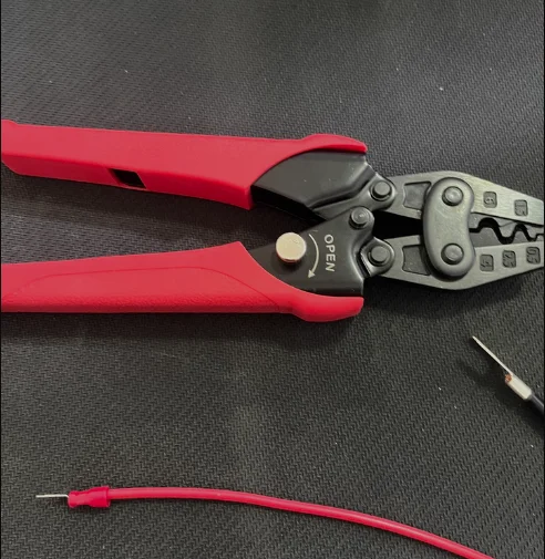 

Инструмент для обжима с храповым механизмом MA-228A/C для неизолированных клемм толщиной 0,3-5,5 мм, эргономичный ручной инструмент