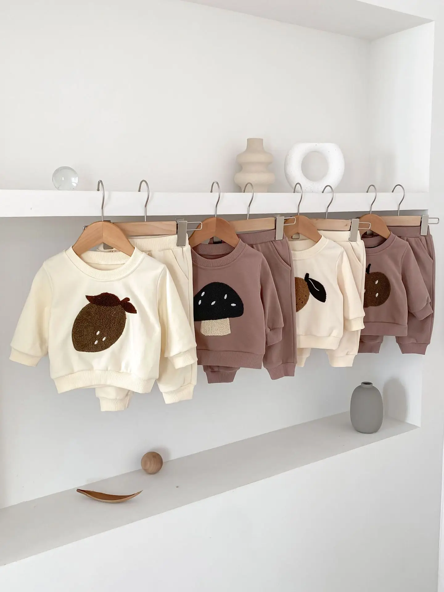 2024 Frühling neue Baby Langarm lässig Set Säugling Junge Mädchen Cartoon Stickerei Sweatshirt Hose 2 stücke Anzug Kleinkind Outfits