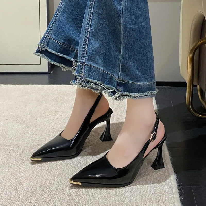 

2025 Sharp Pointed Niche Women Shoe Fashion New Women High Heel Versatile Simple Single Shoes Trendy Temperament Women's Sandals