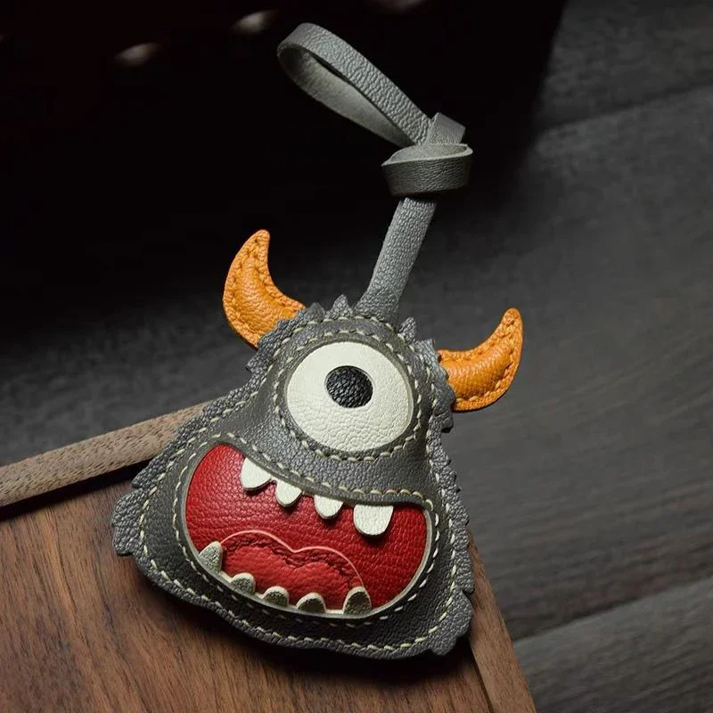 

Подвеска для сумки из натуральной кожи Little Monster, подвеска-брелок ручной работы из овчины, подвесной декор для кошелька/школьной сумки, аксессуары для ключей