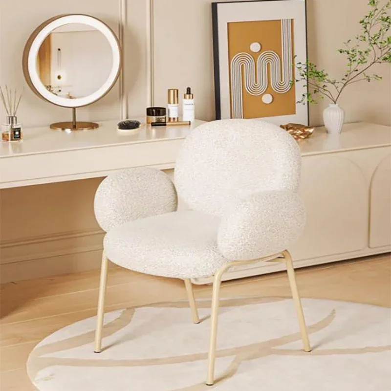 Bedroom Fashionable Stool Makeup European Elegant Luxury Chair Nordic Living Room Ultralight Sillas Para Sala De Estar Furniture