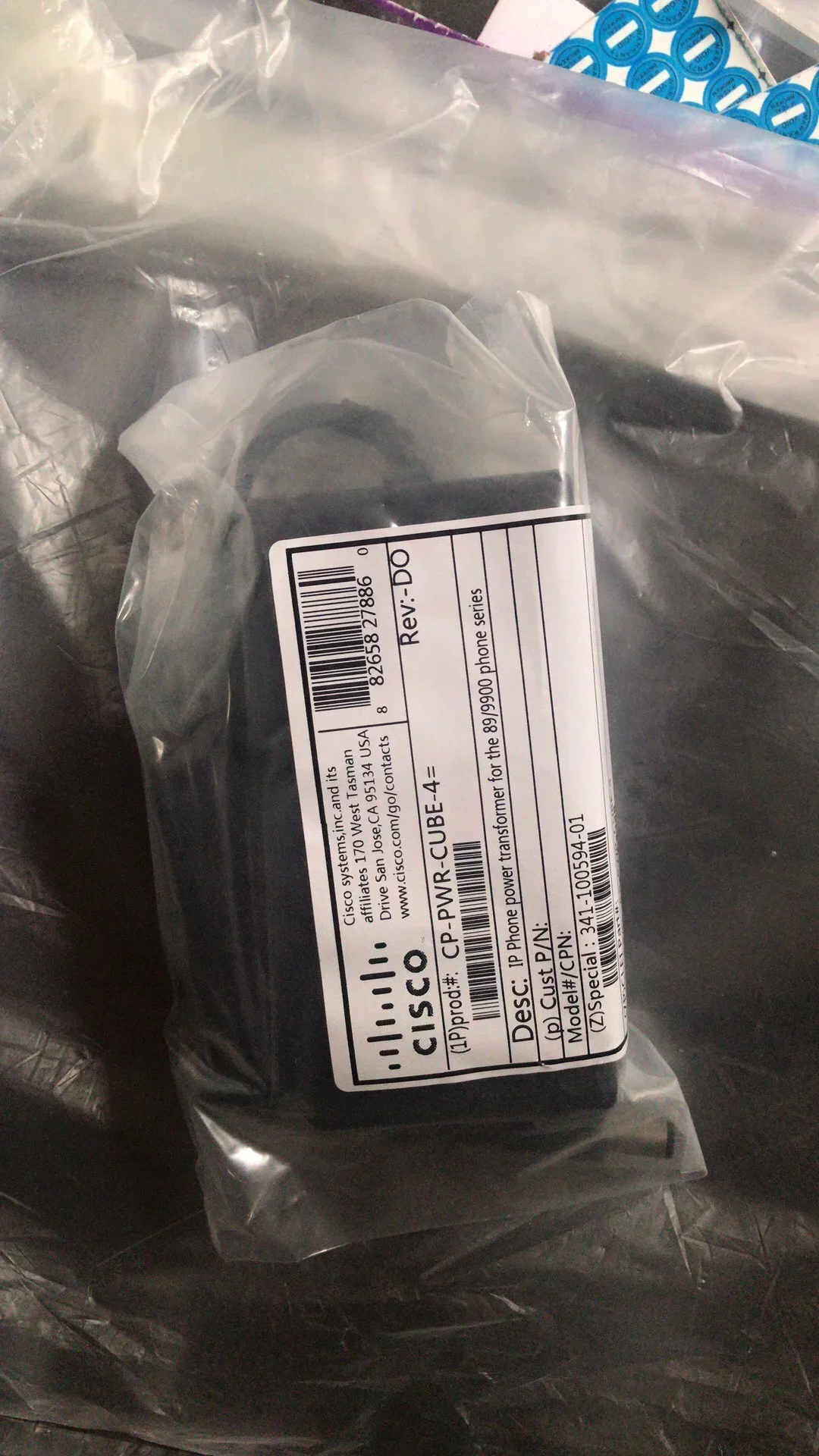 Fuente de Alimentación para Teléfono IP CISCO CP-PWR-CUBE-4 88/89/90, 2026 años de duración