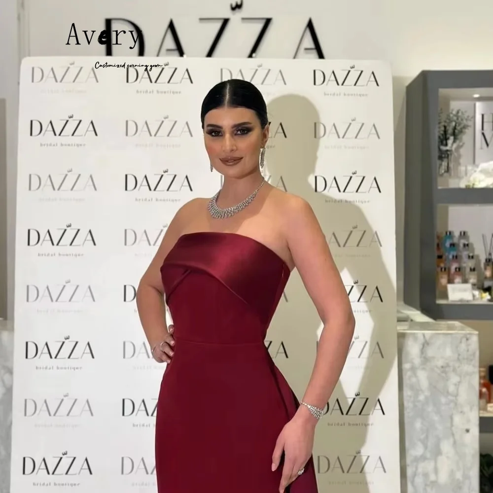 Avery personalizado rojo A-line fuera del hombro sin mangas vestidos de noche elegantes para mujer vestidos de fiesta elegantes de lujo 2025 vestido de graduación