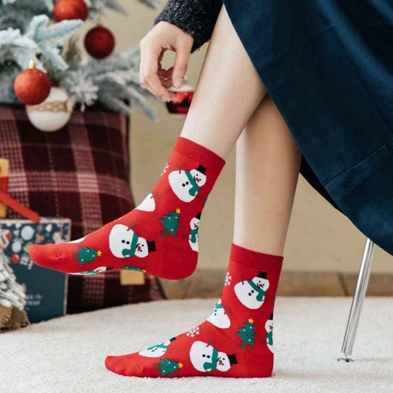 Natale Happy Socks donna autunno inverno Cartoon Mid-tube babbo natale Elk pupazzo di neve carino rosso confortevole pavimento Sleeping Sock Ins