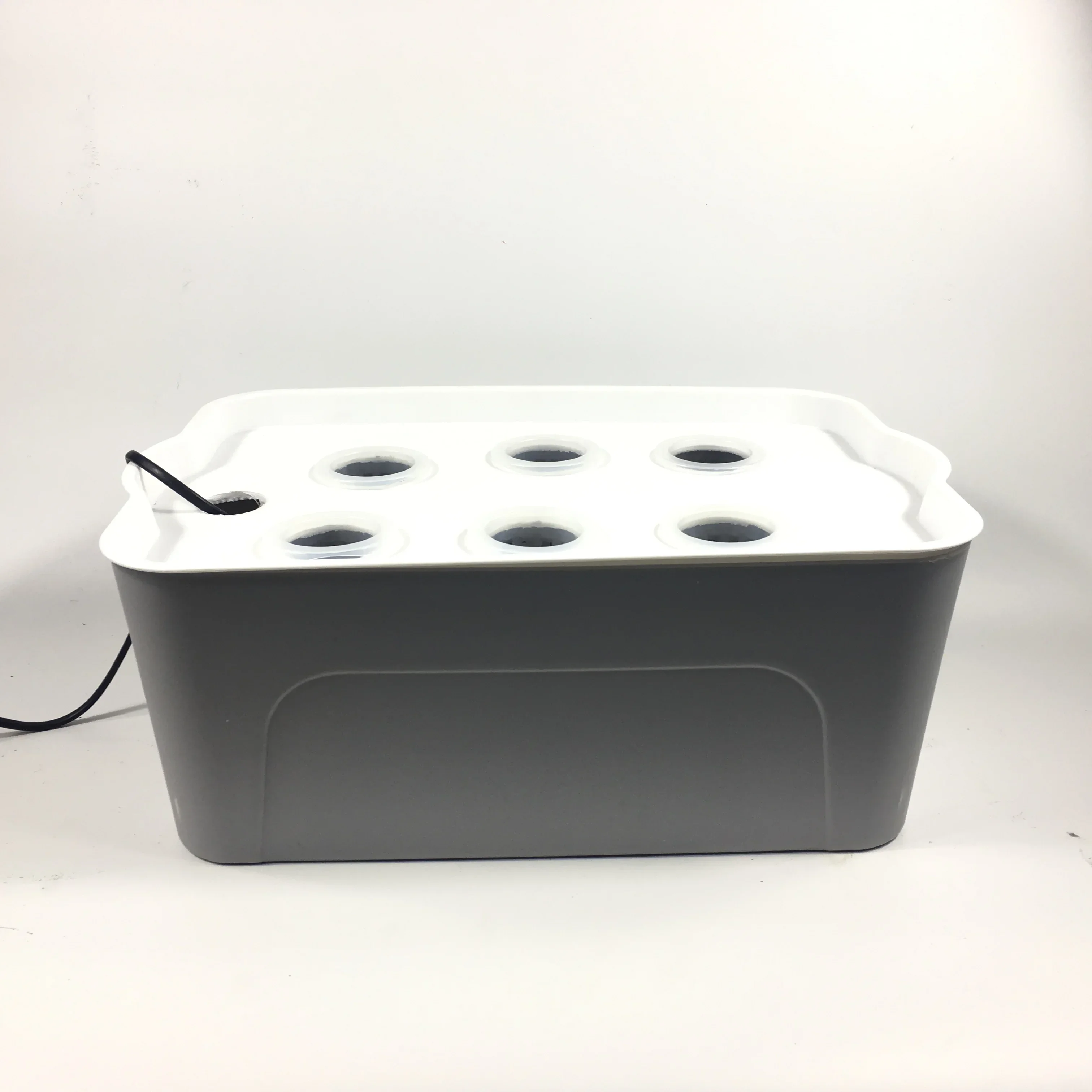 Hydroponic vegetable planting box