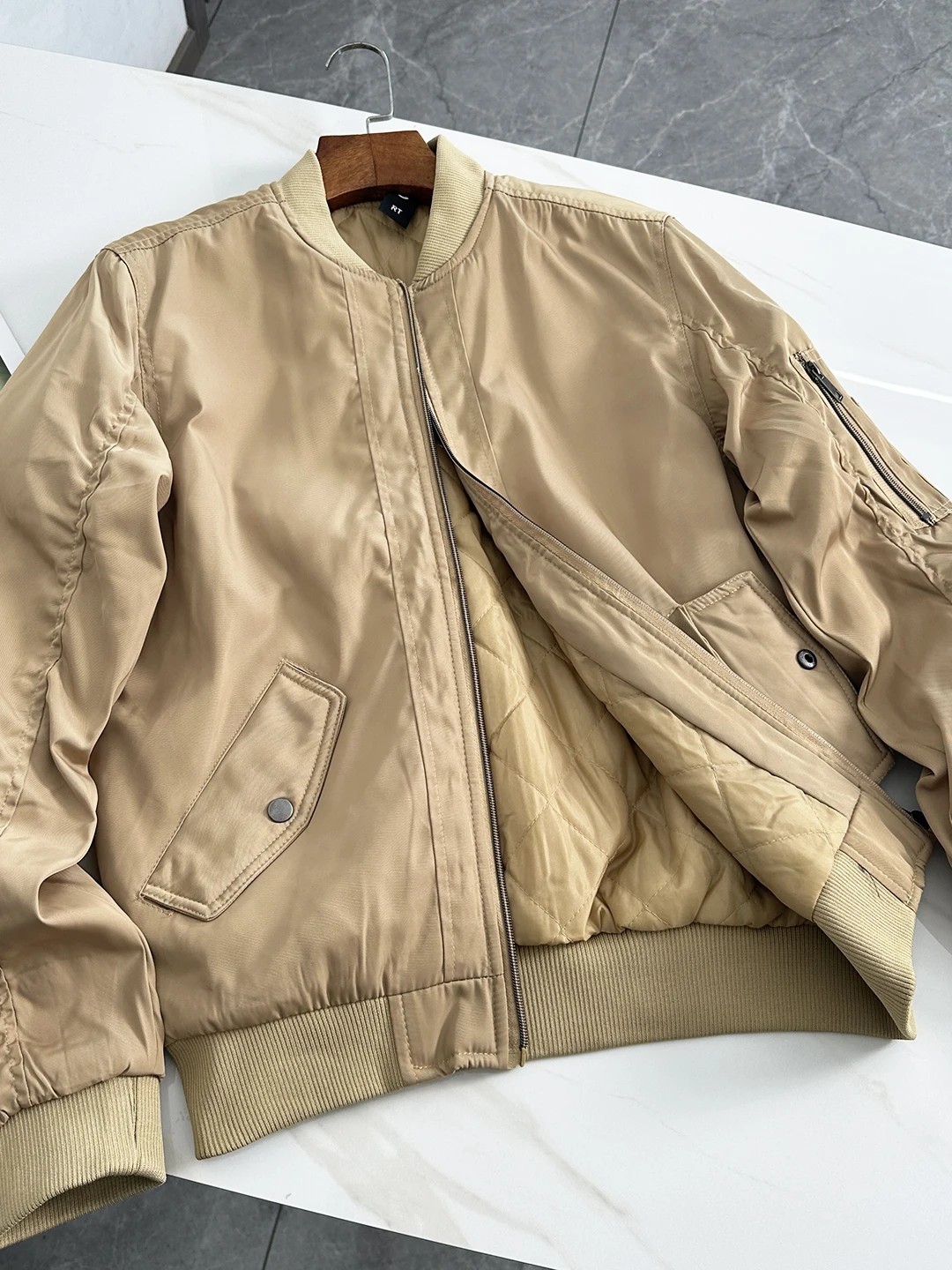 

Утепленная хлопковая куртка-бомбер в американском ретро-стиле с бейсбольным воротником для мужчин, осенне-зимняя теплая верхняя одежда, модная куртка