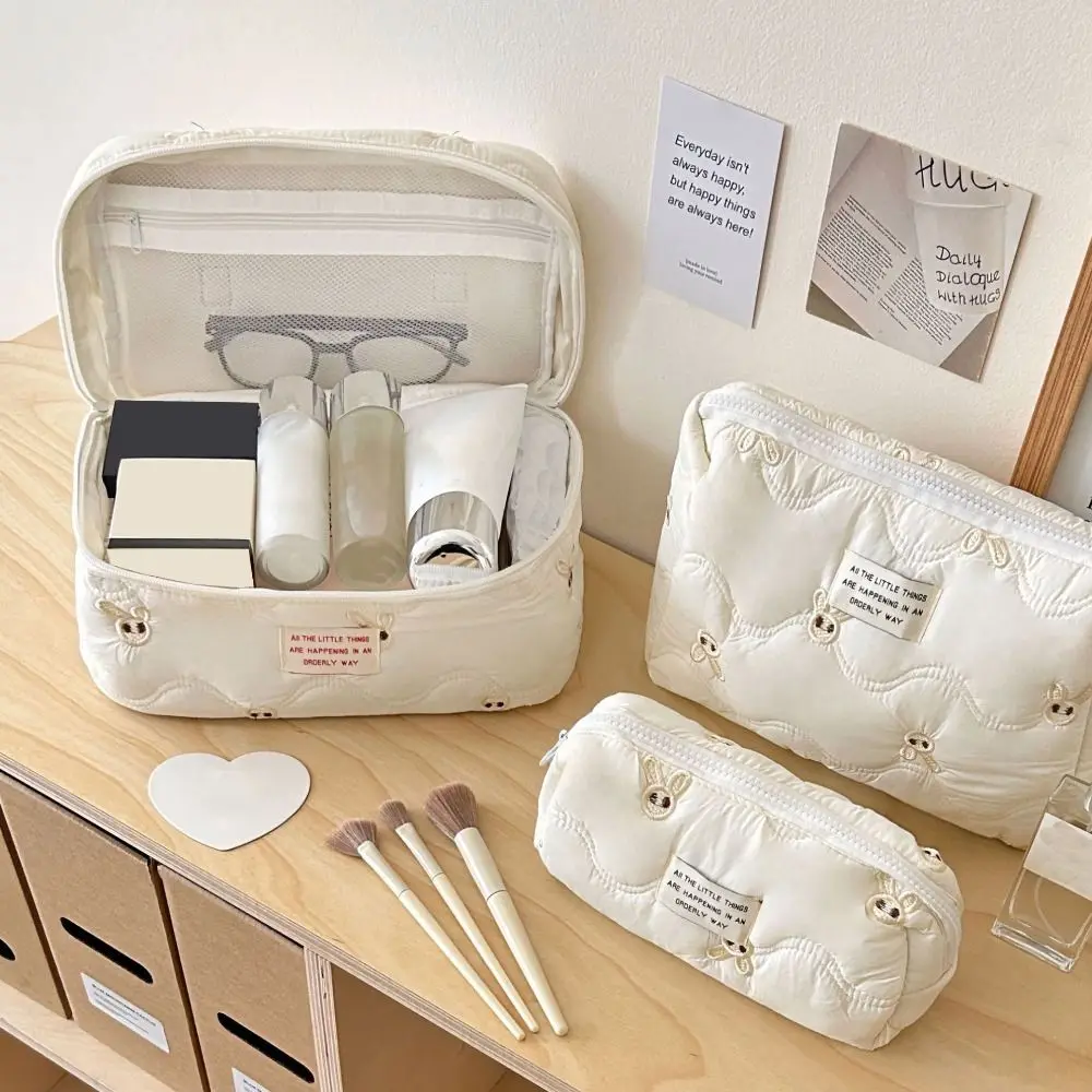 High Quality Embroidery Makeup Bag Storage Bag Large Capacity Cosmetic Bag Portable Travel Organizer Toiletry Fashion Washbag