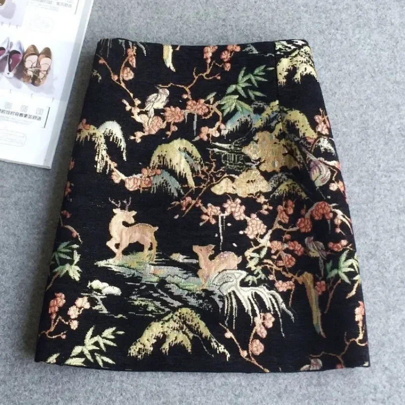 

New Chinese national wind skirt women's autumn and winter new short skirt retro fashion embroidery A word one-step hip skirt