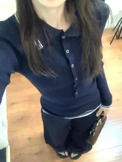 

Casual and Minimalist Style Shirt Base Sweater for Women's Clothing In 2025 Autumn & Winter Female Fashion T-Shirt