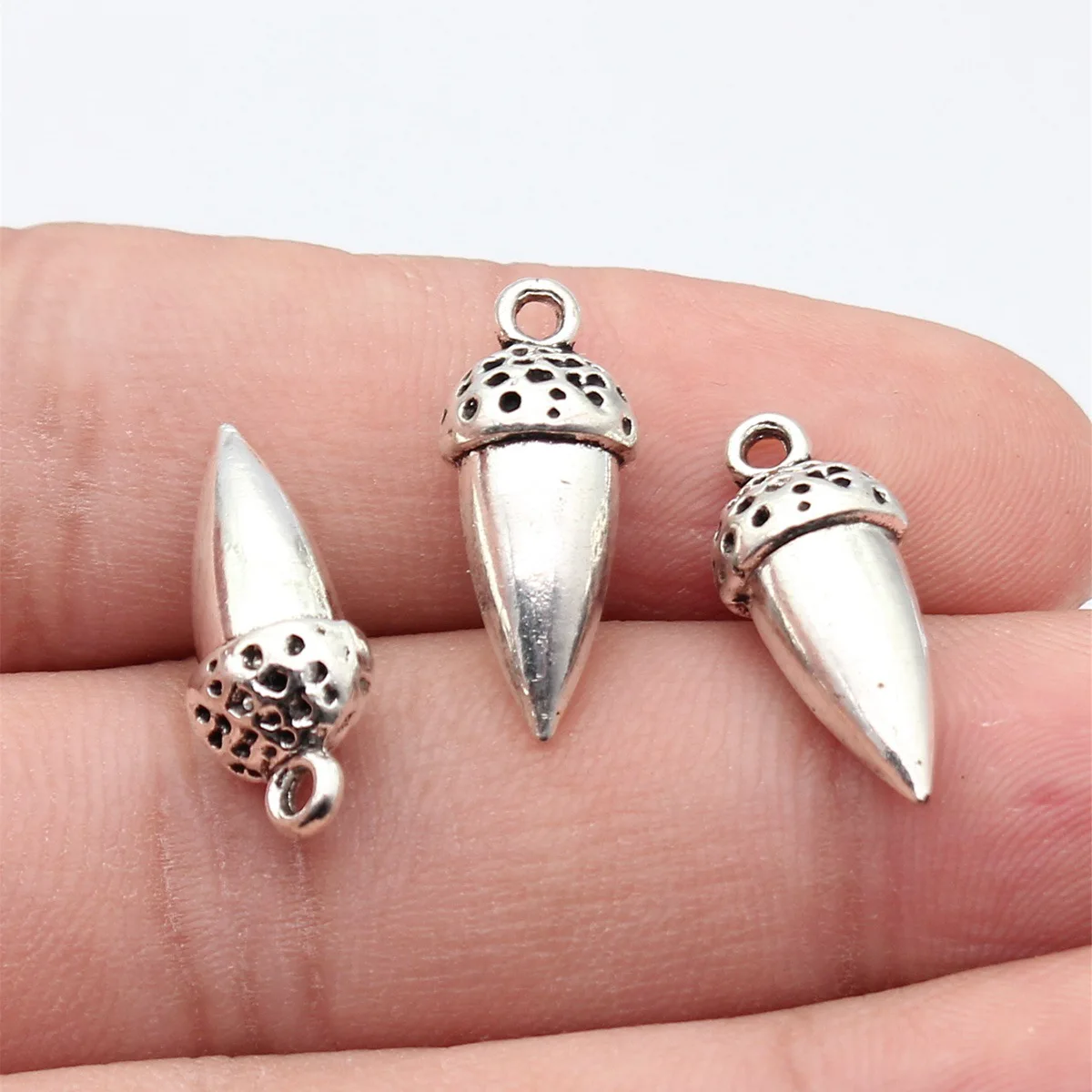 10pcs 21x8.8mm Antique Silver Color 3D Acorn Charms Pendant Hand Crafts Findings