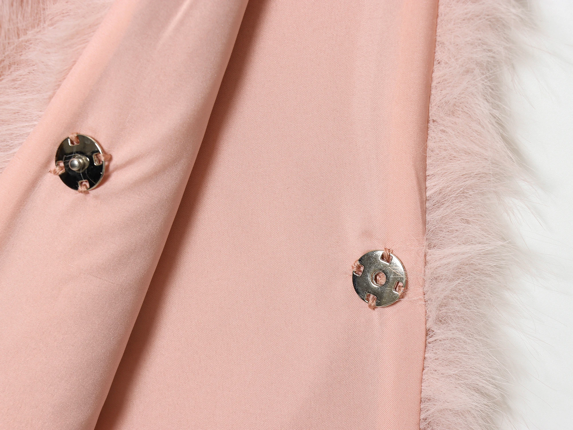 KONDALA Chic Pink Luxurious Flurry Noble Winter Elegant Night Party Women Jacket Fashion 2025 Faux Fur Club Short Sleeve Outwear