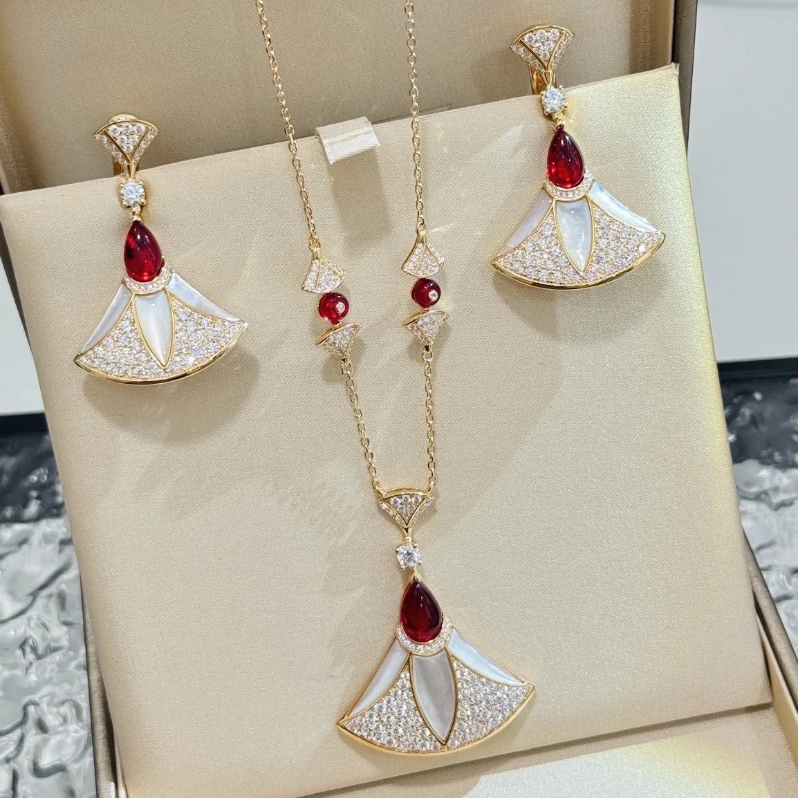 Solid 925 Sterling Silver Created Ruby Red High Carbon Diamond Fan-Shaped Necklaces And Earrings Fine Gold Plated Jewelry Sets