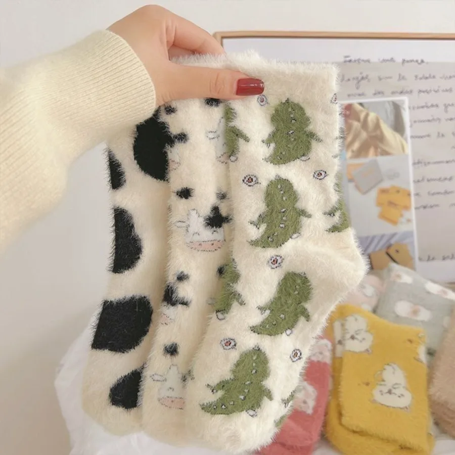 5 pairs of women’s autumn and winter mid-calf socks featuring cute animals and cloud patterns. Perfect for cozy winter days