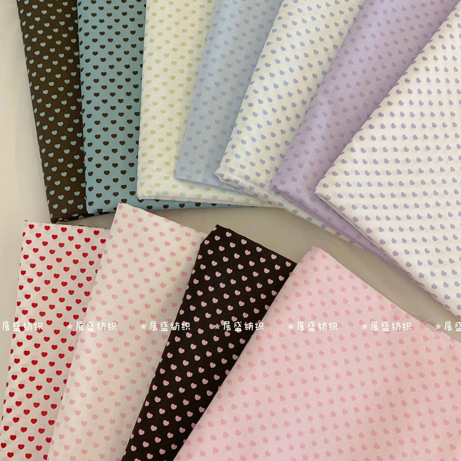 140x50cm 40s Reiner Baumwollstoff mit kleinen Herzen für DIY Handgefertigte Taschen, Haaraccessoires, Haustierkleidung, Nähstoff – Detail 2