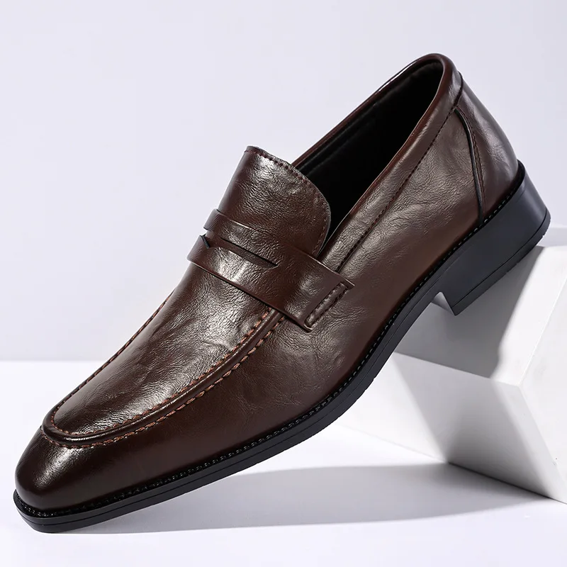 

Large Size 48 Men's Slip-On Loafers Soft Sole Leather Shoes Spring Business Formal Casual One-Piece Driving Shoes