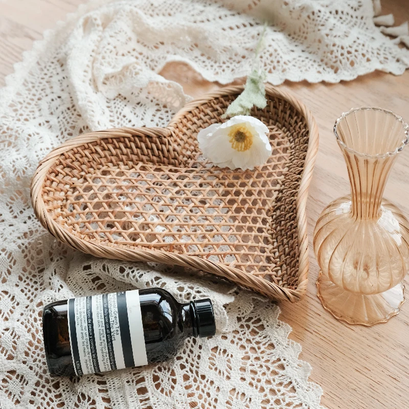 

Плетеная корзина для хранения из ротанга в форме сердца, лоток для хранения закусок и хлеба, настольные корзины для хранения