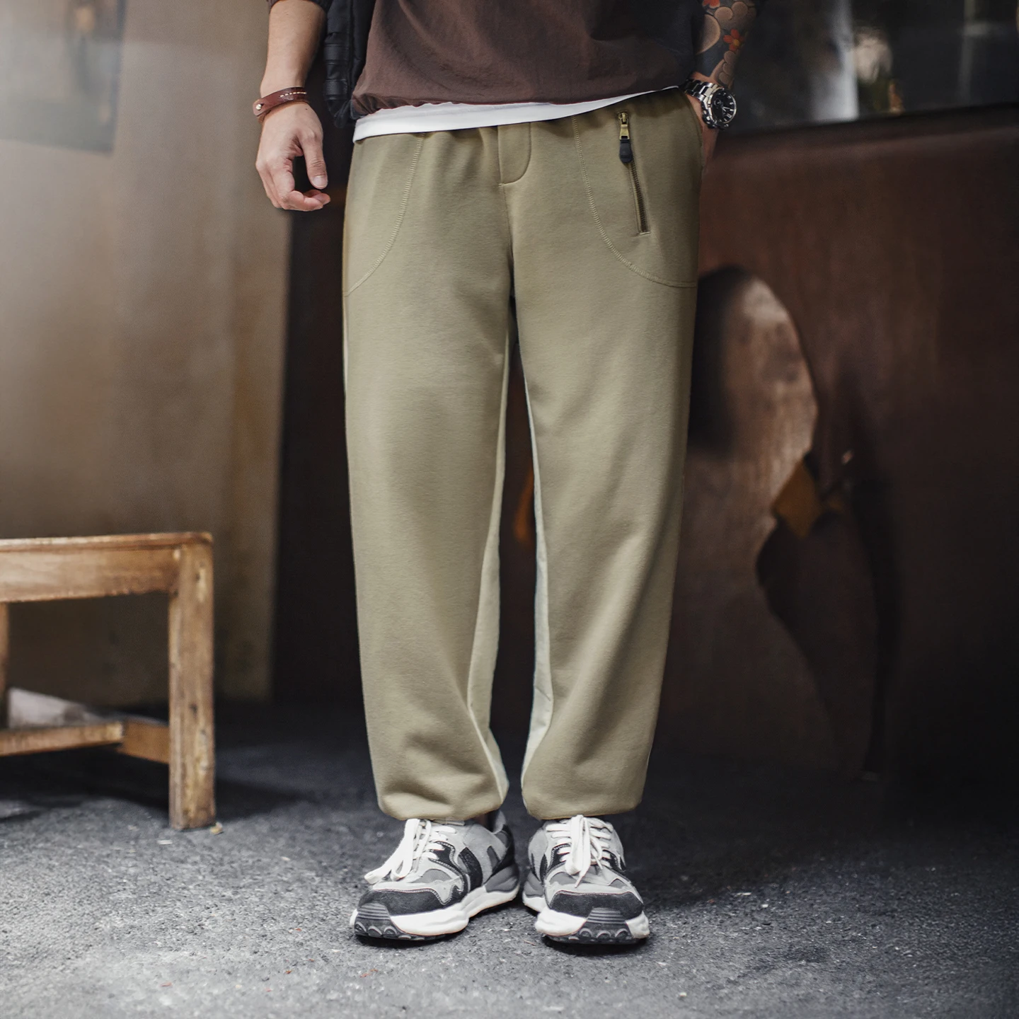 Maden Men's Color-Blocked Jogger Sweatpants Elastic Waist Drawstring Cuffed Ankle Layered Panel Spring Casual Joggers Pants