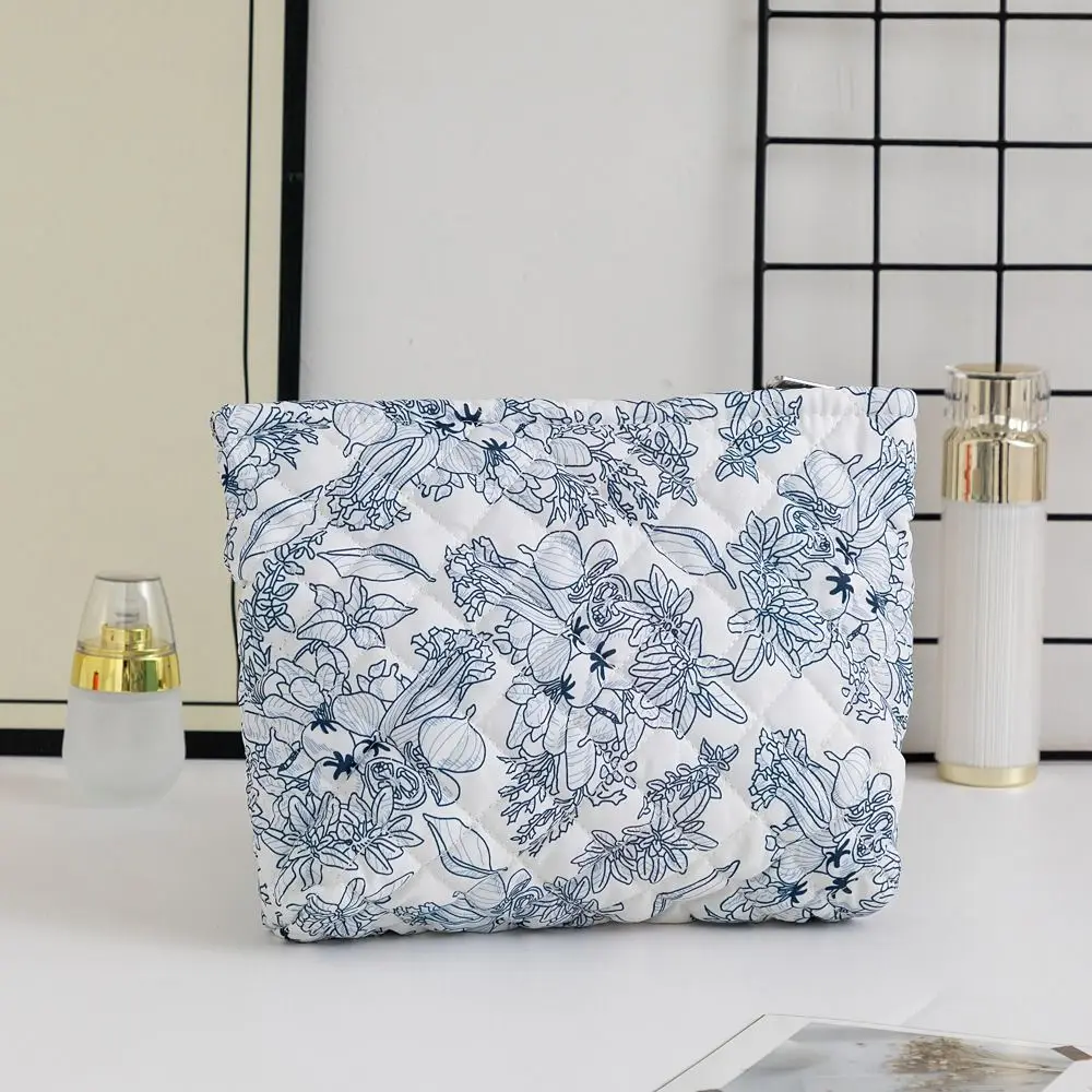 Large Capacity Quilting Cotton Makeup Bag Flower Printed Storage Organizer Floral Cosmetic Bag Puffy Quilted Soft