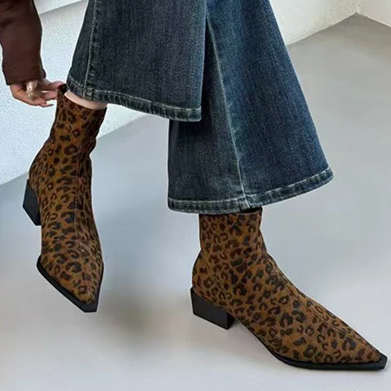 

Retro Fashion Ankle Suede Boots Women Shoes Winter New Leopard Print Snow Boots 2025 Trend Sexy Pumps Pointed Toe Chelsea Boots