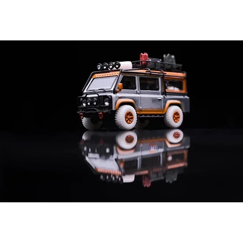 

Master 1:64 Defender VAN Concept Complimentary Accessories Diecast Diorama Car Model Collection Miniature Toys