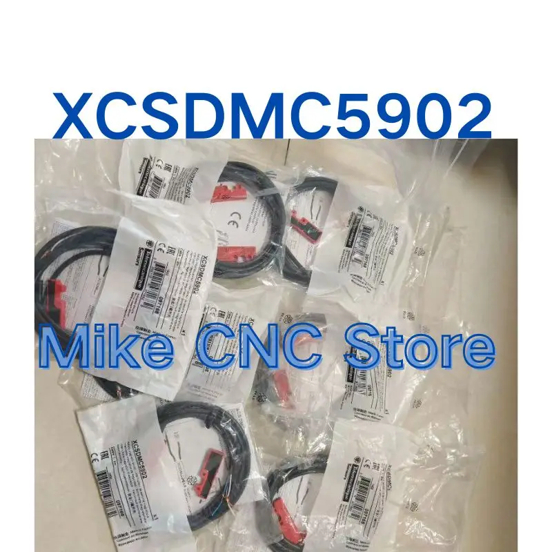 

Новый магнитный выключатель безопасности для дверей XCSDMC5902 с быстрой доставкой