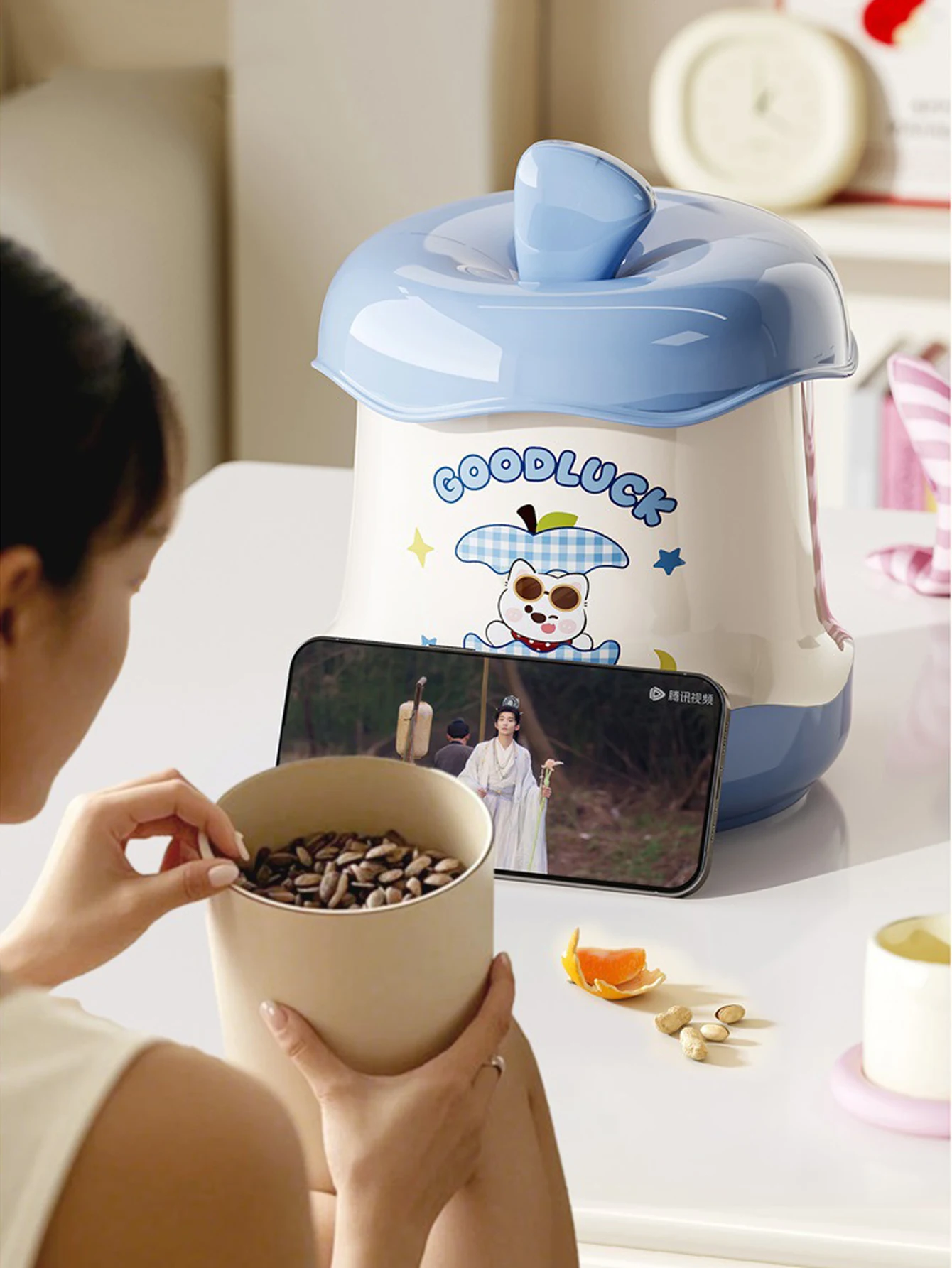 Mini Desktop Trash Can With Lid Plastic Table Waste Bin Cute Apple Home Office Bedroom Storage Box Home Desk