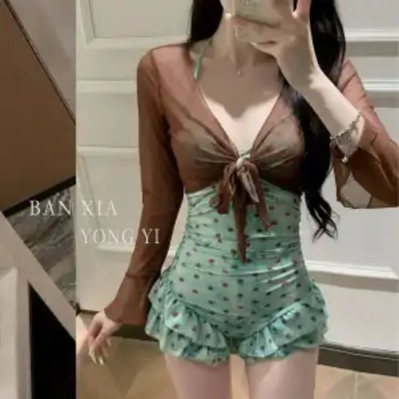 Vintage Polka Dot One Piece Swimsuit Women Ruffled Halter Two Piece Set With Sun Cover Up Beach Outfit