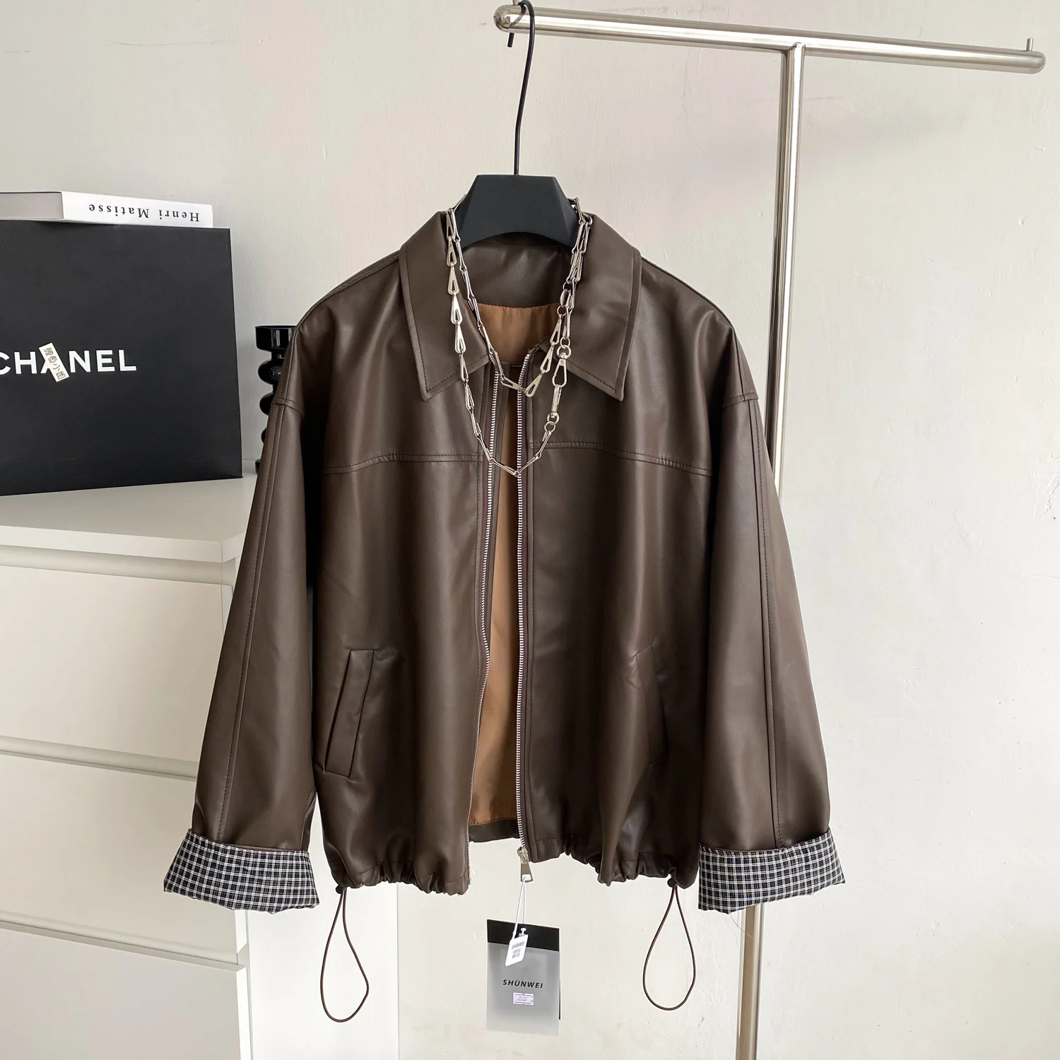 

Retro Plaid Splicing Leather Jacket Women's Autumn Winter Turn Down Collar Loose Zipper PU Coats Drawstring Motorcycle Outerwear