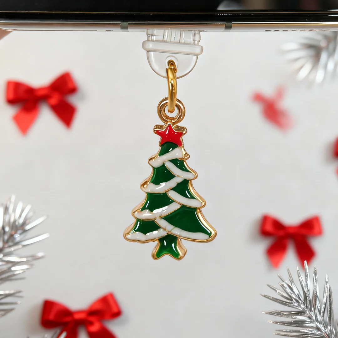ملحق قابس غبار الهاتف بطابع عيد الميلاد، قابس غبار هاتف شجرة عيد الميلاد على شكل نجمة صغيرة، ألوان حمراء وخضراء وذهبية، يفتح جوًا احتفاليًا مع زخرفة مقاومة للغبار