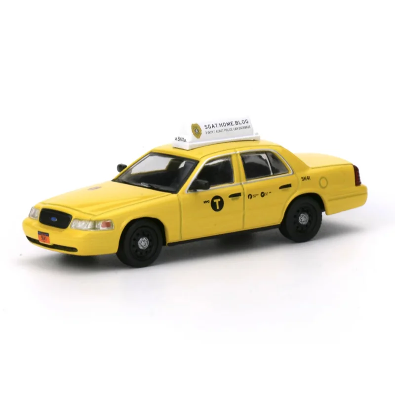 

596 Diecast 1/64 Scale CV Crown New York Taxi Painted Alloy Car Model Toy Ornament Gift Decoration Collection