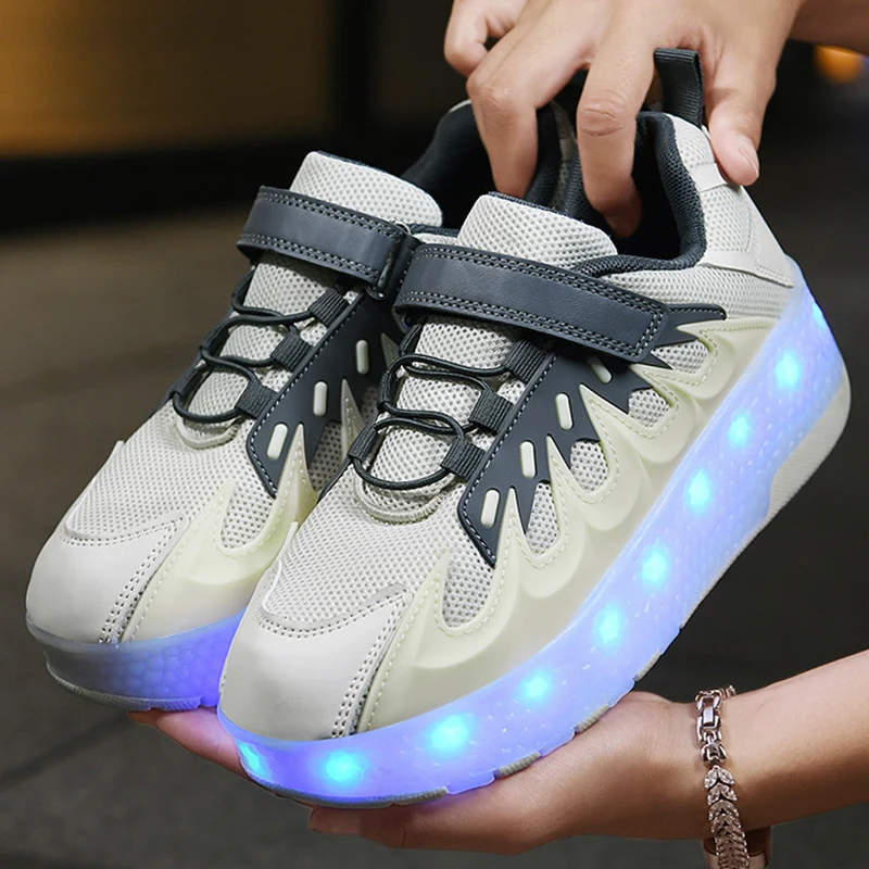 Sepatu anak-anak lampu LED, sepatu kasual anak-anak lampu LED anak laki-laki dan perempuan empat roda sepatu Roller Skating bercahaya sneaker mode anak-anak