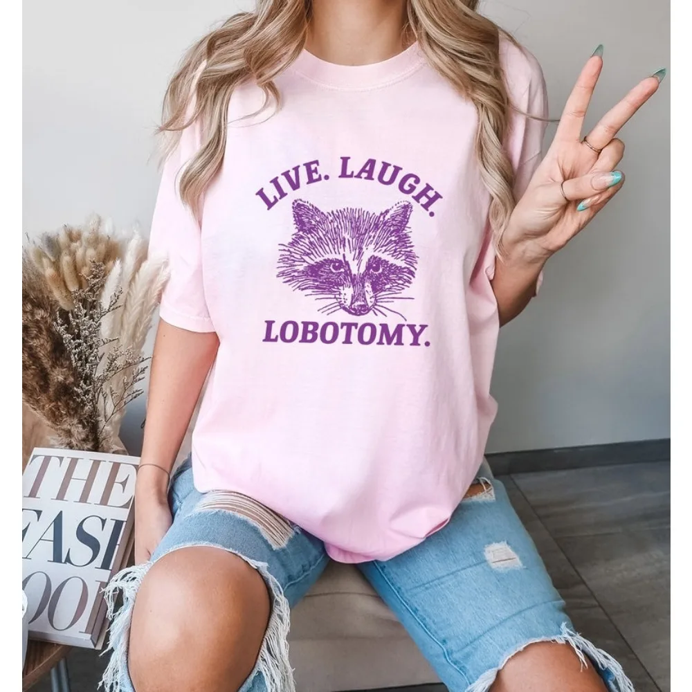 Live Laugh Lobotomy Tシャツ ミーム Tシャツ アライグマ Tシャツ ヴィンテージ ドローイング服 奇妙な服 ユニセックス ストリートウェア ラウンドネック
