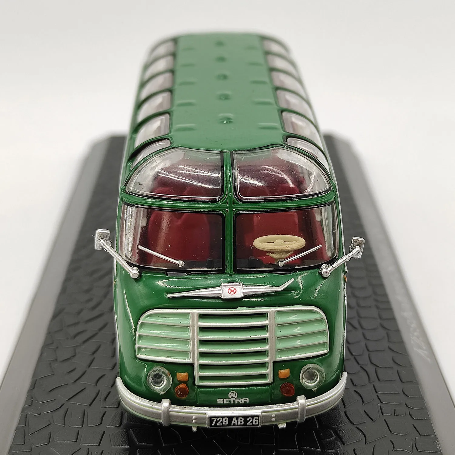 Defekte Diecast IXO 1/72 Scacle Case Bauer S8 1951 Grüner Sportwagen Legierungsautomodell Sammlerspielzeug Geschenk Souvenir Display