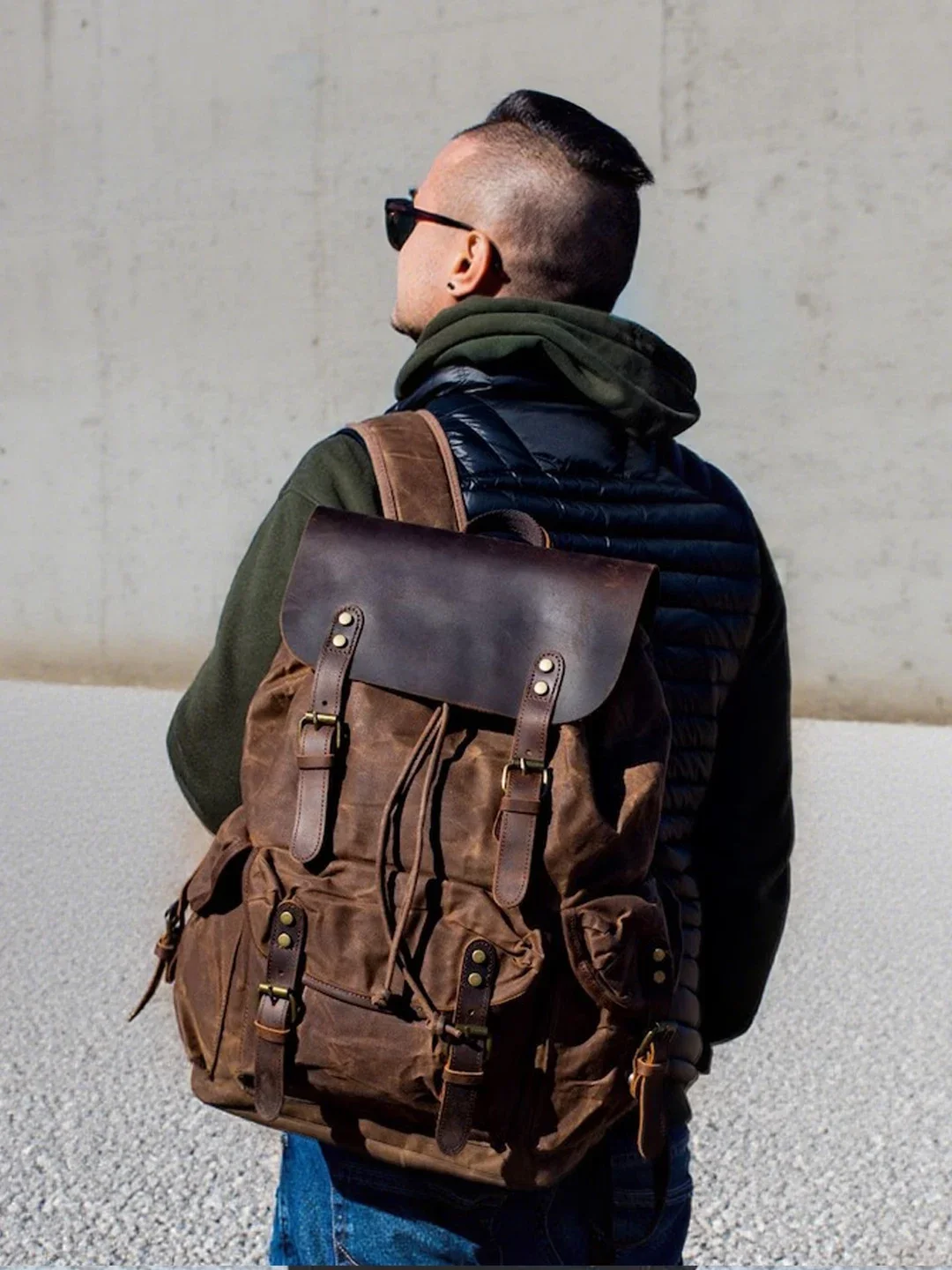 

Vintage Batik Canvas Large Capacity Waterproof Backpack for Outdoor Hiking Camping Travel Students Laptop Daypack