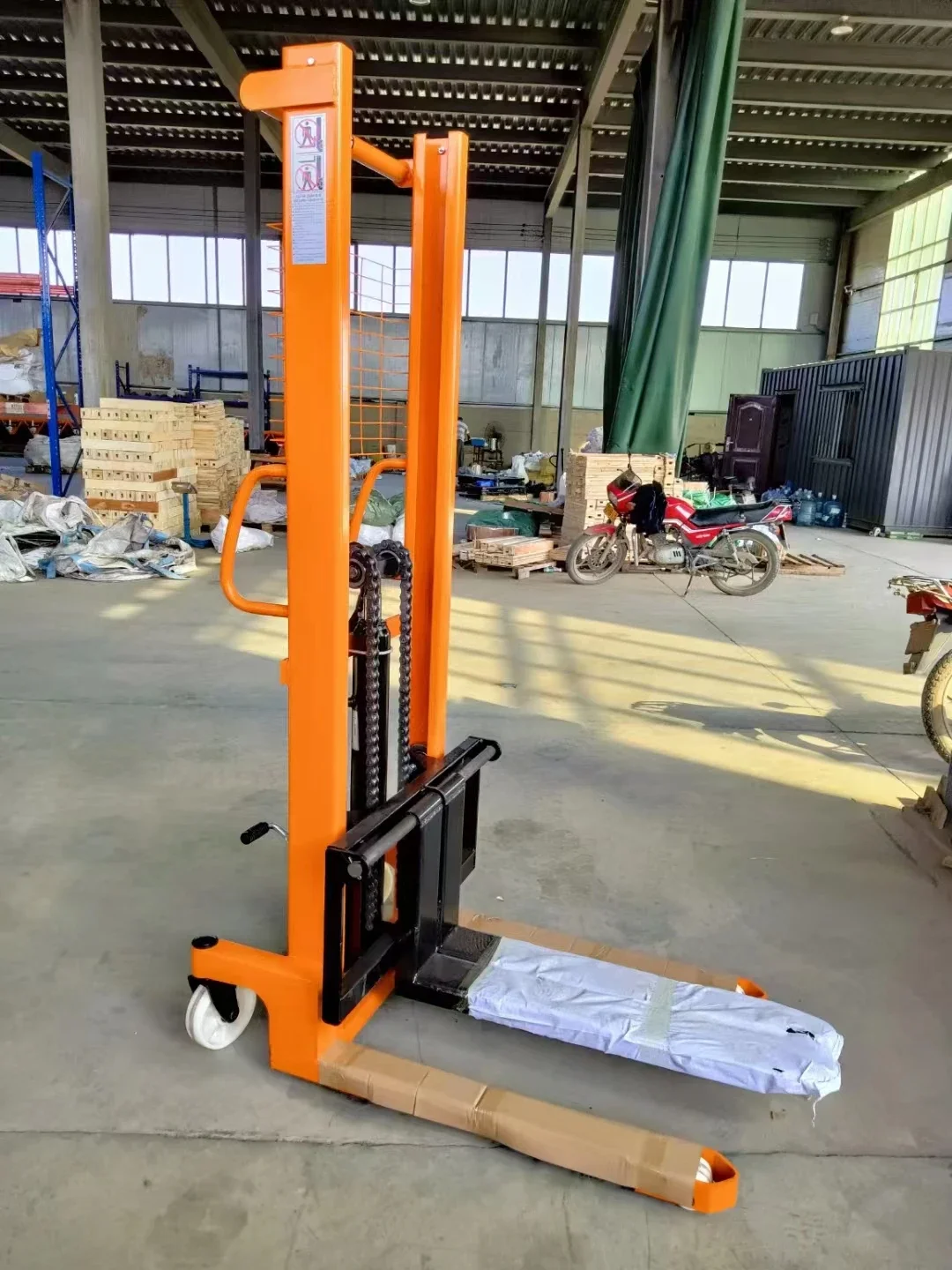 20241 tons 2000 kg manual lift truck hydraulic stacker trolley manual lift truck manual forklift