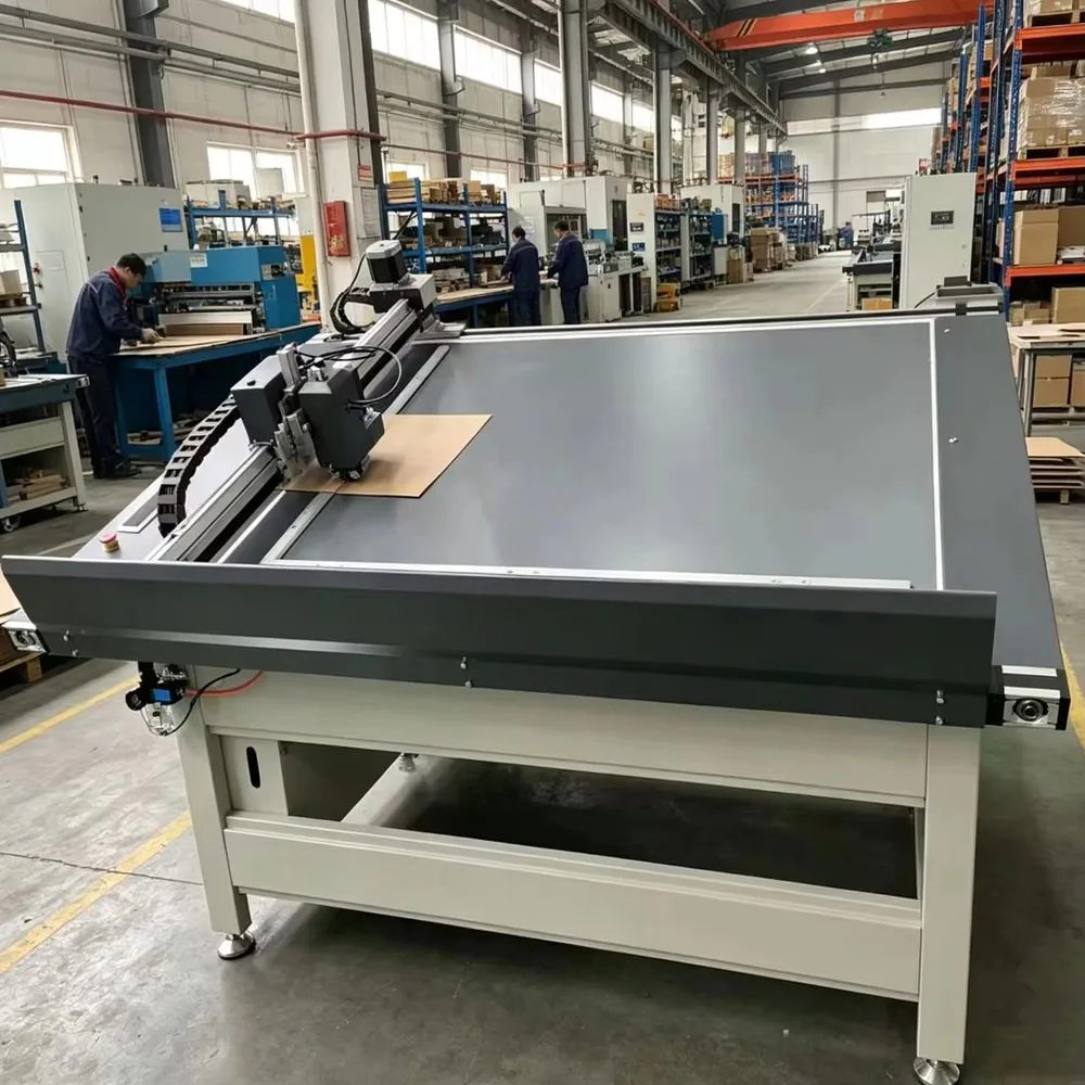 CNC Flatbed Knife Cutting Machine With CAD CAM Software For Photo Frame Mat Board Complicated Arts Pattern Cutter