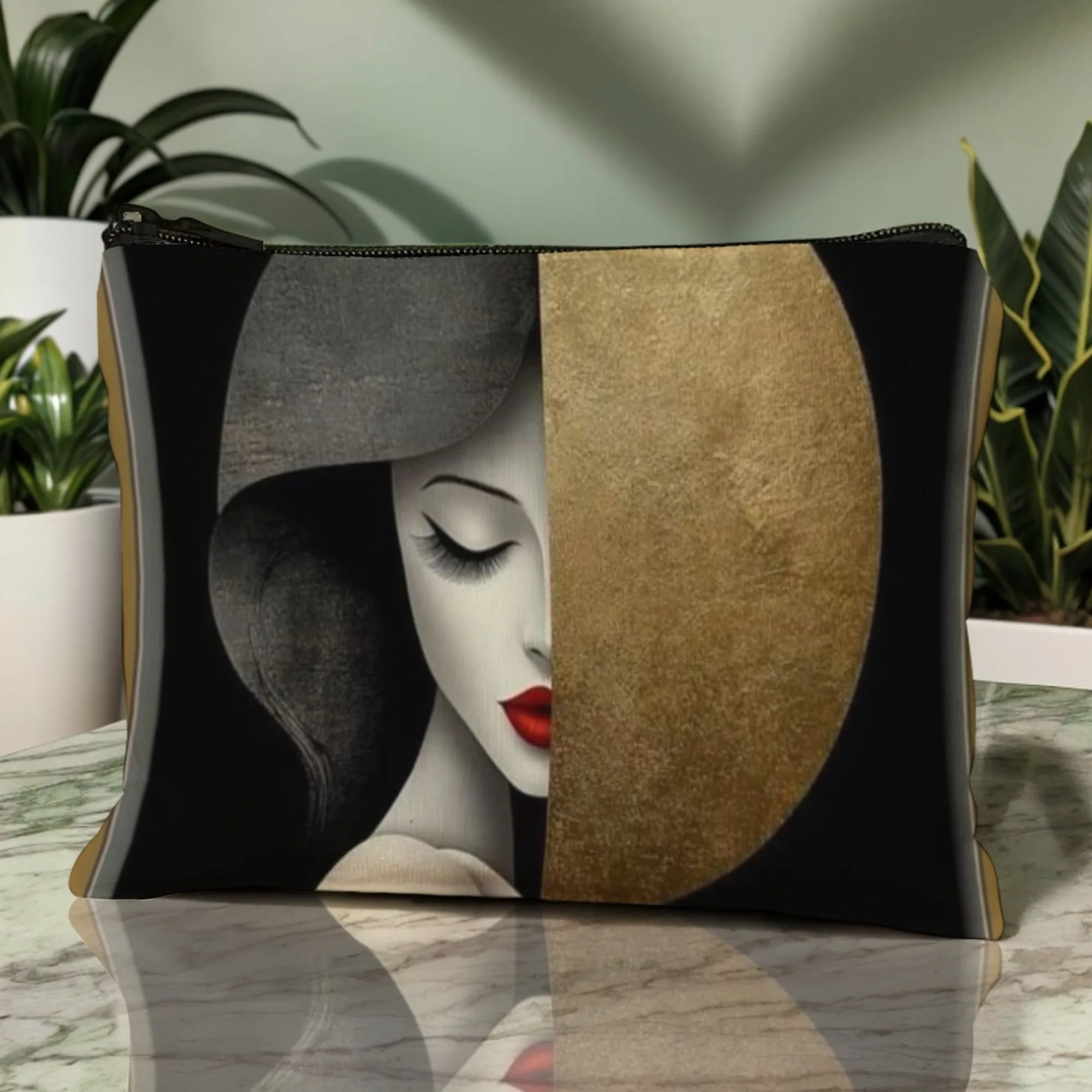 حقيبة مكياج بلاك آرت جيرل خفيفة الوزن ومحمولة لمستحضرات التجميل مع سحاب إغلاق مثالية لهدايا عيد الميلاد وأعياد الميلاد للنساء