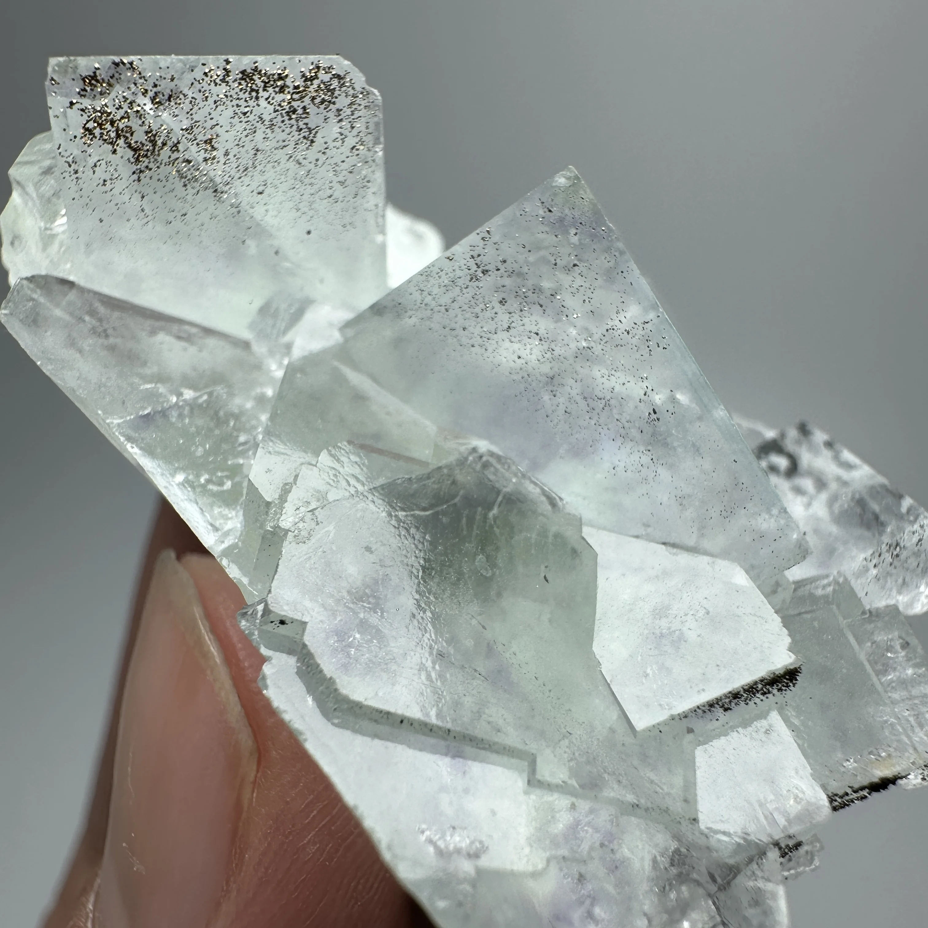 Natural Green Fluorite Cluster Crystal Specimen Transparent Cube Mineral Healing Stone Home Decor
