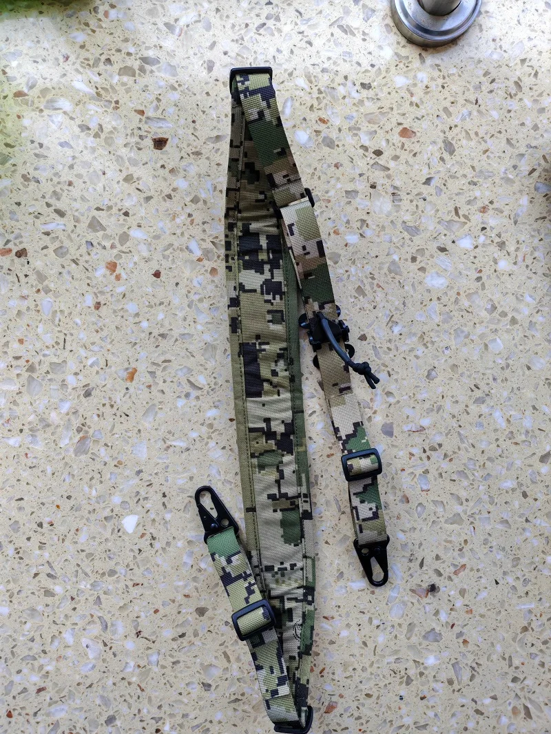 

Adjustable Metal Buckle Strap