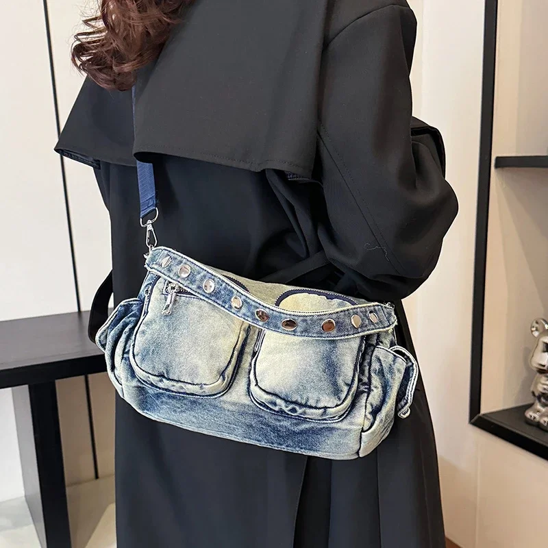 Luz de luxo retro denim saco para as mulheres 2025 novo item nicho multi bolso design ombro único axila saco casual picante menina saco